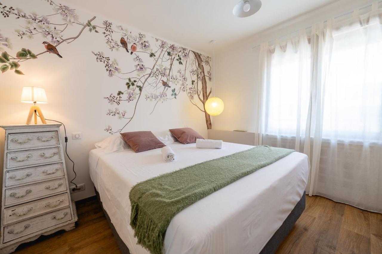 Les Hirondelles - Appartement 3 Chambres A Анси Экстерьер фото